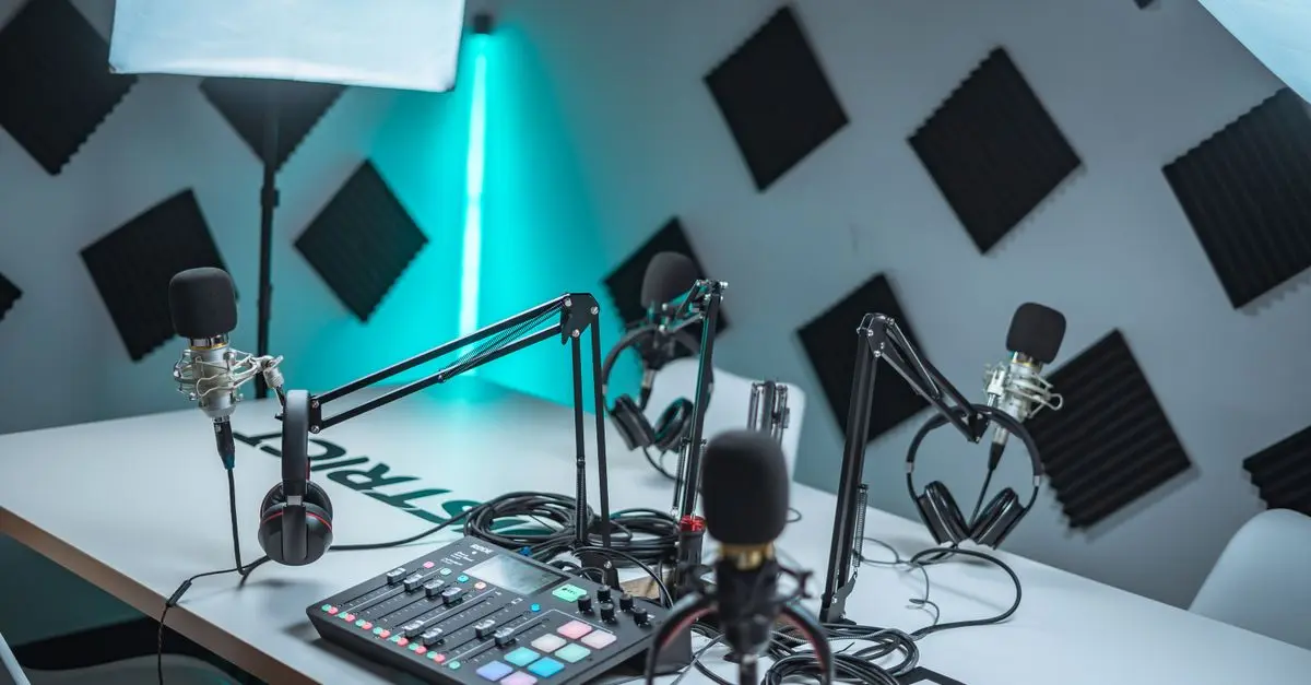 Guide Complet pour Démarrer un Podcast Créatif