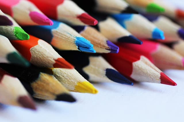 10 Astuces pour Stimuler Votre Créativité au Quotidien